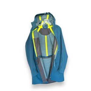 The High Quality’s Lululemon Rain Jacket/Coat Women